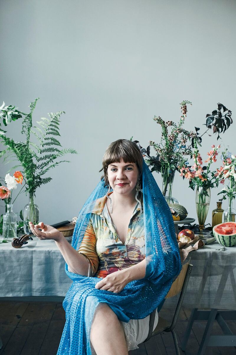 Sara Parkman, artist och låtskrivare.