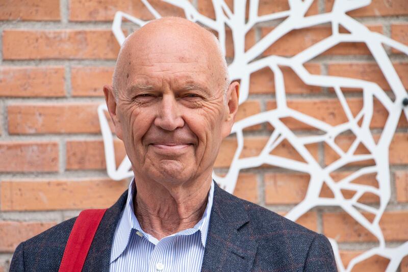 Enskilda människor och civila organisationer kan göra stor skillnad för att få till stånd fred och utveckling i ett land, sa före detta kabinettssekreteraren Pierre Schori, som talade på Läkarmissionens jubileumsfirande.