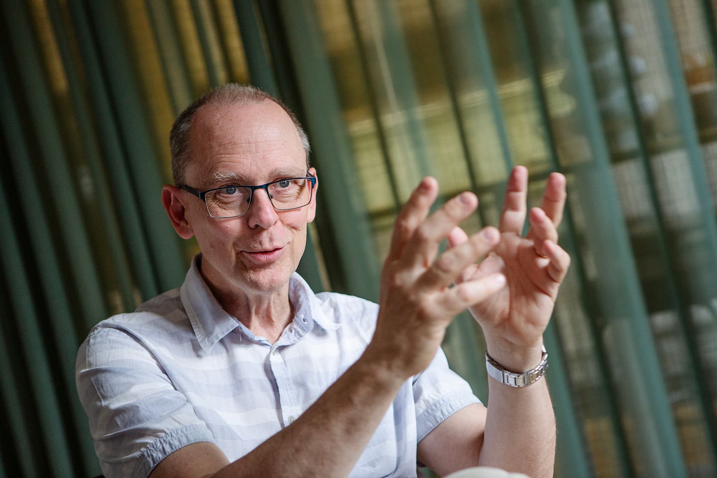 Svenska alliansmissionens missionsledare Ulf Häggqvist berättar om sorgen som följde honom efter diskoteksbranden i Göteborg 1998, om växande församlingar utanför storstäderna och om vad i kristet klosterliv som inspirerar honom.