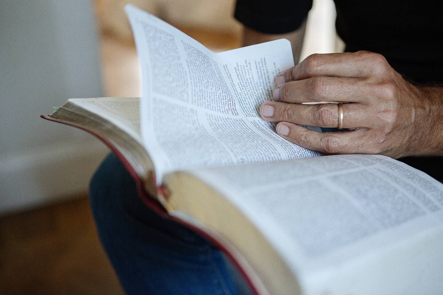 Gospelprofilen Lasse Axelsson i sitt hem i Bromma.