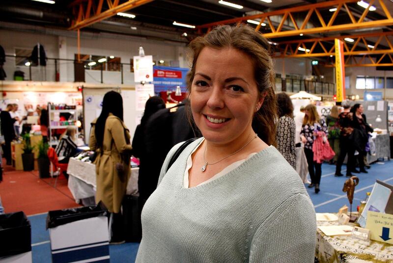 Hanni Algard fick förbön i en monter 2014.  "När de bad för mig hände någonting fantastisk. Kärlek och frid kom över mig, en frid jag aldrig upplevt, någonsin", säger hon.