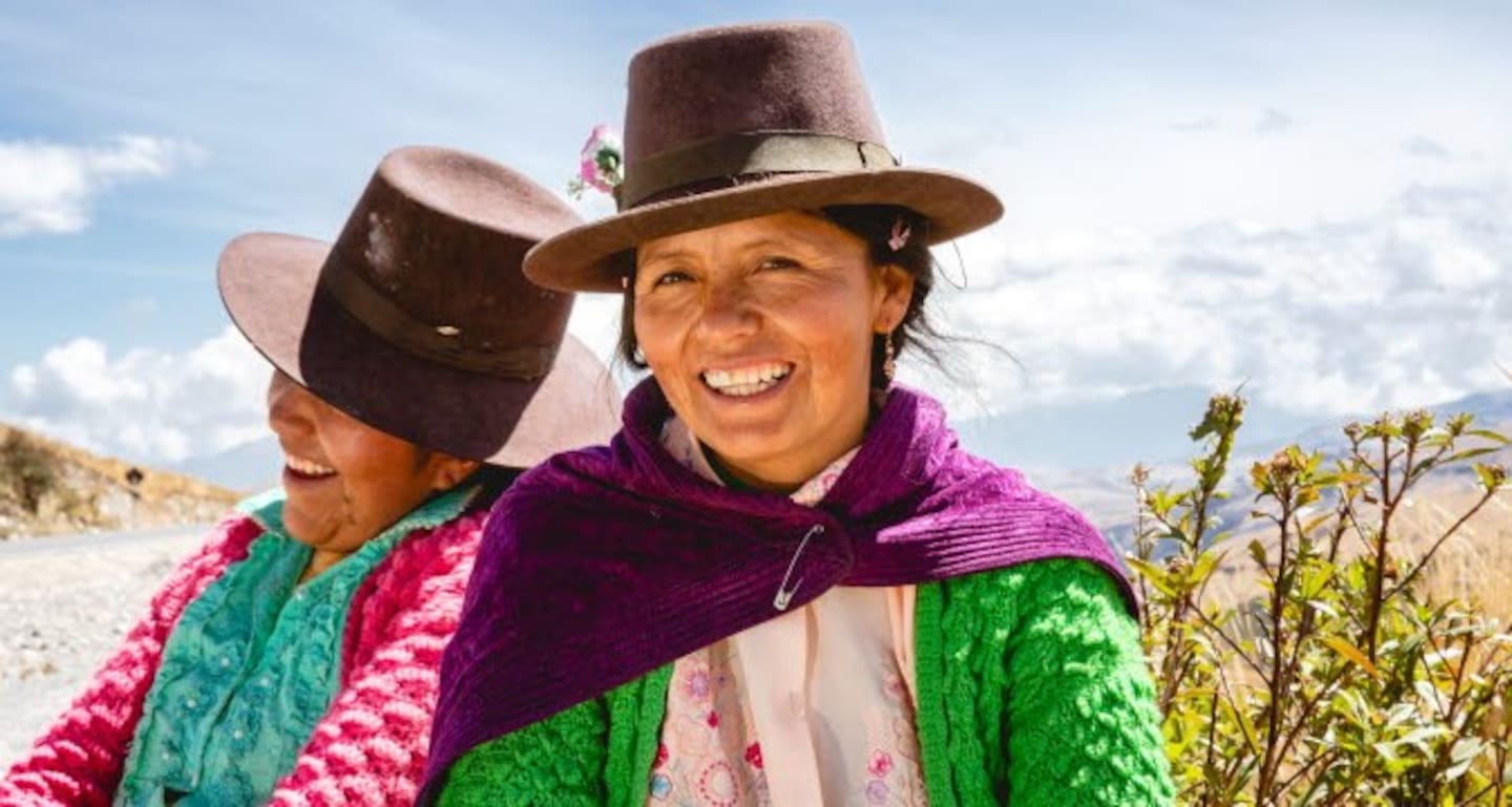 Edith och Lidia bor i Cceñavaran i Andahuaylas i de peruanska Anderna. De deltar i Diakonias vattenprojekt som handlar om att med enkla, smarta lösningar anpassa livet till det nya klimatet.