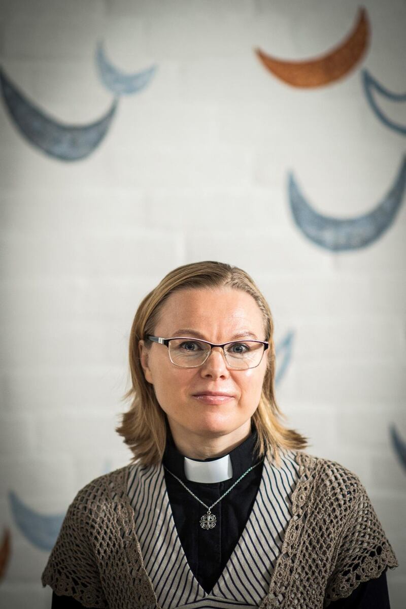 Prästen och tidigare hockeydomaren Johanna Suban är van med tuffa uppgifter. På grund av den prästbrist som råder på vissa ställen i Sverige har Johanna sedan i somras arbetat i Örebro.