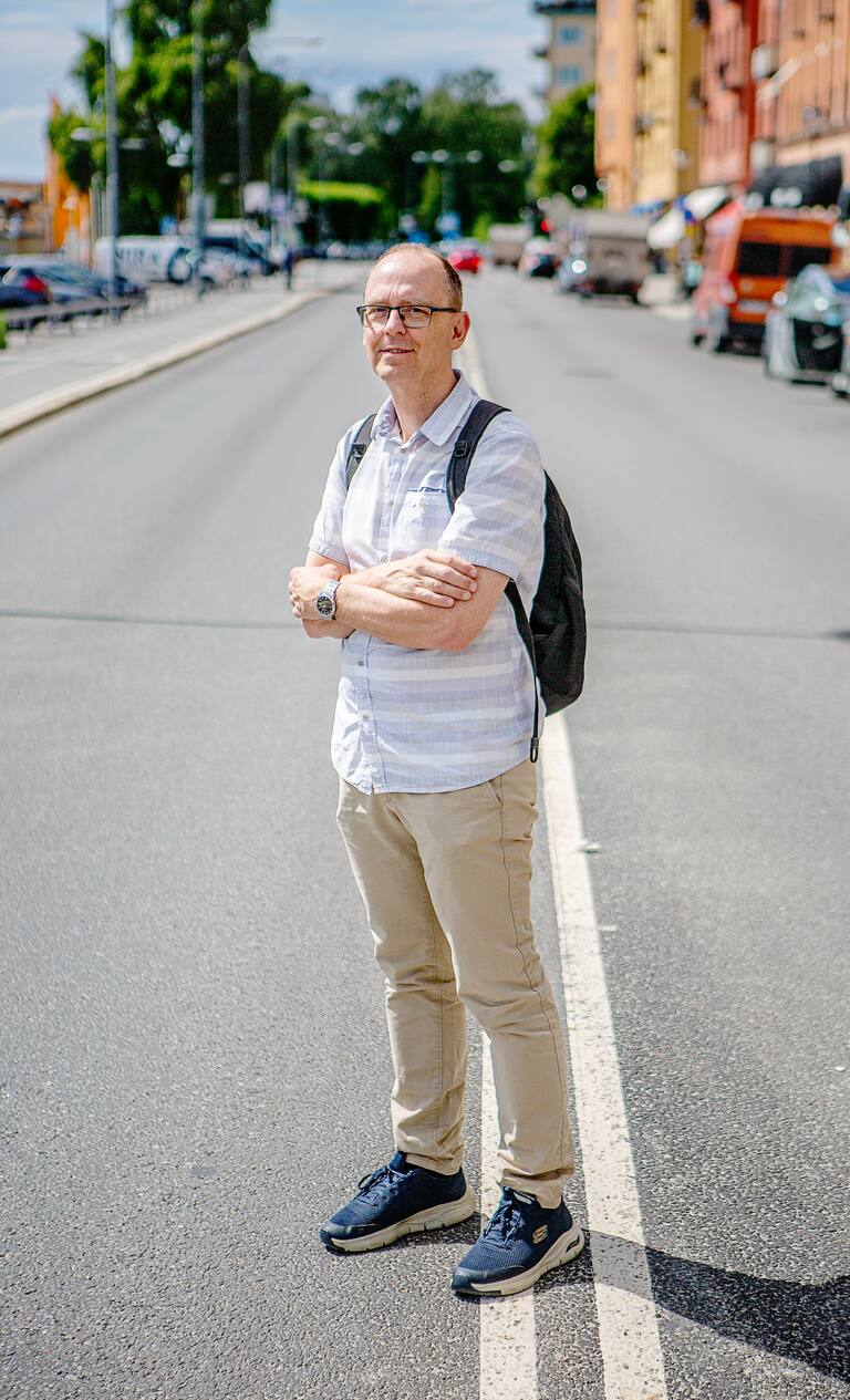 Svenska alliansmissionens missionsledare Ulf Häggqvist berättar om sorgen som följde honom efter diskoteksbranden i Göteborg 1998, om växande församlingar utanför storstäderna och om vad i kristet klosterliv som inspirerar honom.