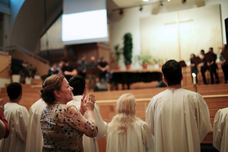 Behie är regelbundet i kyrkan.