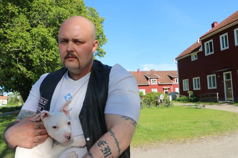 Genom den kristna motorcykelklubben Network MC hittade Niclas tillbaka till en levande gudstro. Gemenskapen i klubben betyder mycket. ”Jag har landat i en trygg familj”, säger Niclas.	