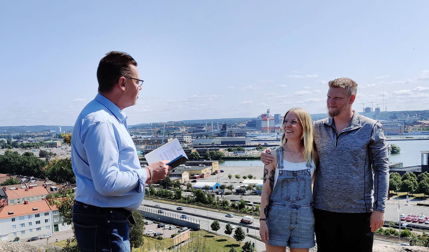 2021 valde Jenny och Peter att gifta sig igen, denna gång ett enkelt, borgerligt bröllop.