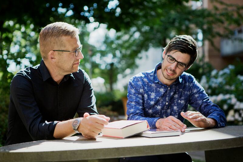 Daniel Alm och Joel Halldorf i samtal om Halldorfs fyra ledartexter om Lewi Pethrus som publicerades sommaren 2017 i tidningen Dagen.