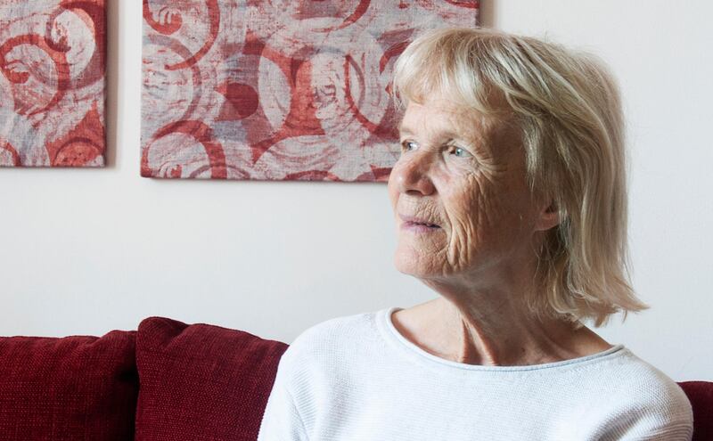 Läkaren Ingrid Le Roux, hederdoktor vid Karolinska institutet, har under 40 år arbetat i Sydafrikas kåkstäder. Desmund Tutus husläkare. 