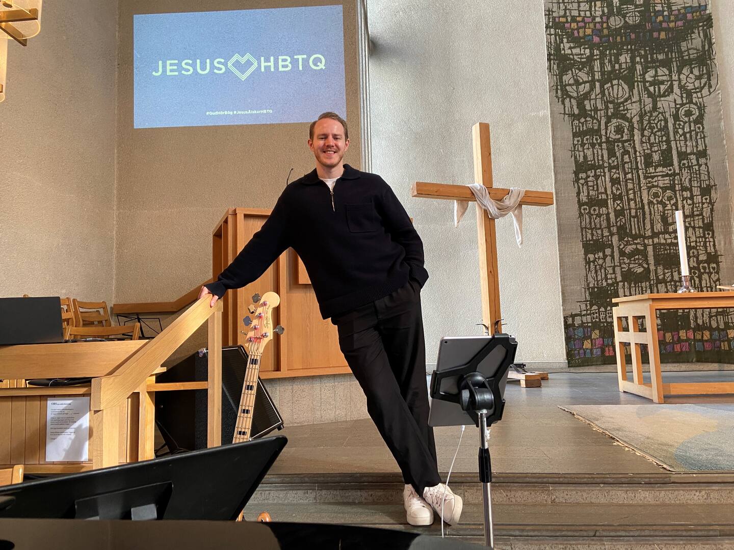 Gabriel Eurell är med och arrangerar konferensen "Jesus älskar hbtq" för andra året i rad. Detta år hölls konferensen i Norrmalmskyrkan i Stockholm som tillhör Equmeniakyrkan.