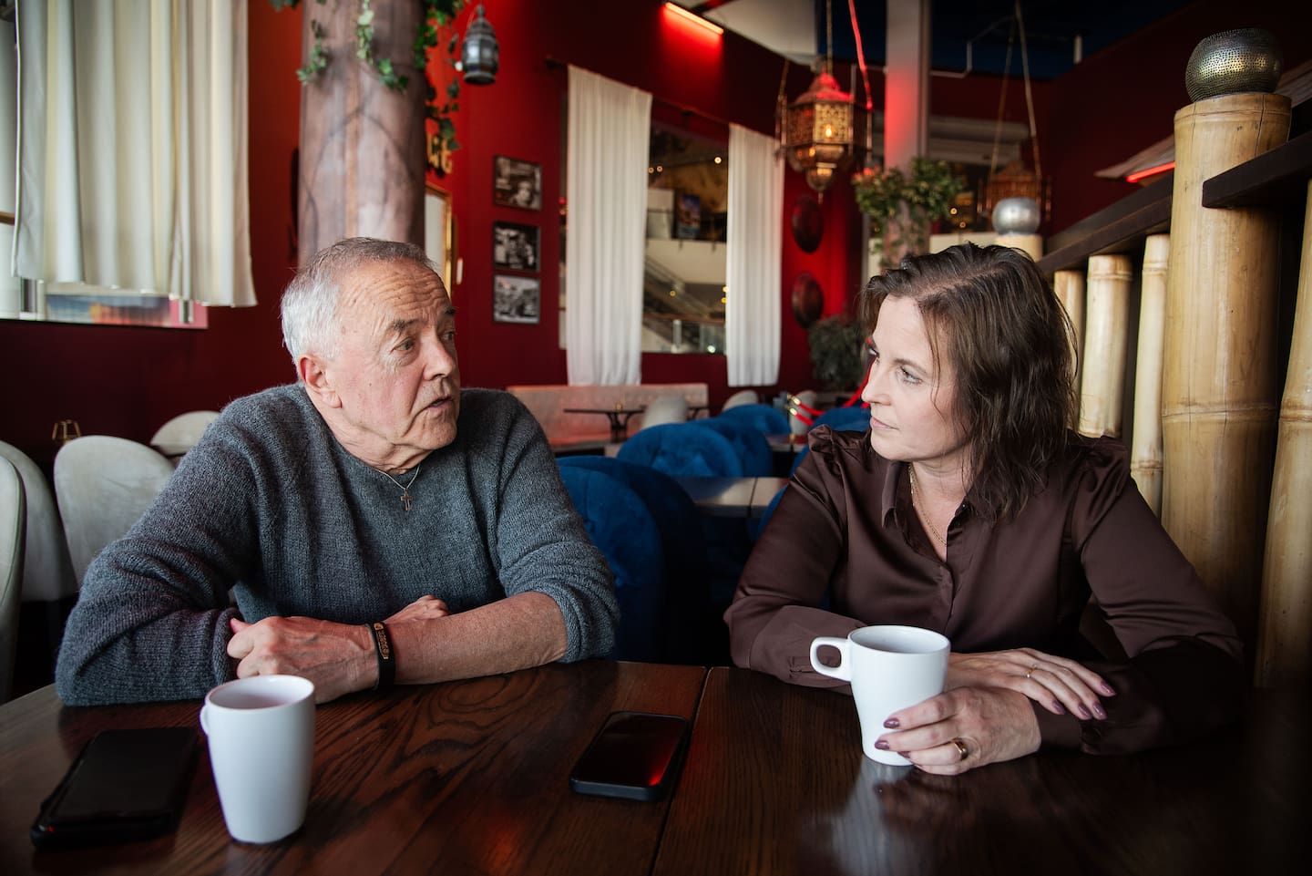 Sarah Lindberg och Dan Ådahl skriver sånger tillsammans. De turnerar också i kyrkor med ett program som de kallar "Hel och fri" då de sjunger och samtalar om livet och tron.