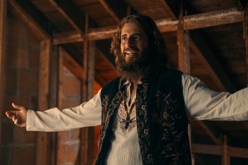 Stillbild ur filmen Jesus Revolution.