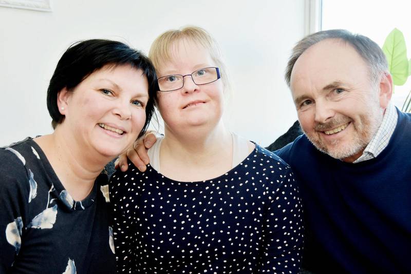 Linda har varit familjehemsplacerad hos Helena och Göran Sigblad sedan hon var tre månader. ”Hon har berikat vår familj jättemycket!”