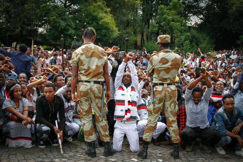 Våldsamma protester i Etiopien efter att polis använt tårgas och gummikulor mot festivaldeltagare.