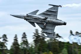 Nu skärps reglerna för svensk vapenexport