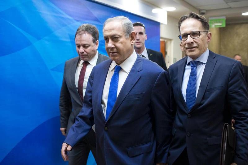 Benyamin Netanyahu menar att fredskonferensen i Paris är riggad. 