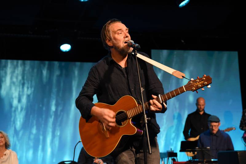 Michael Jeff Johnson medverkade på Minns du sången-konsert på Hillsong i Arlanda stad 15 oktober 2021 som även sändes via TBN.